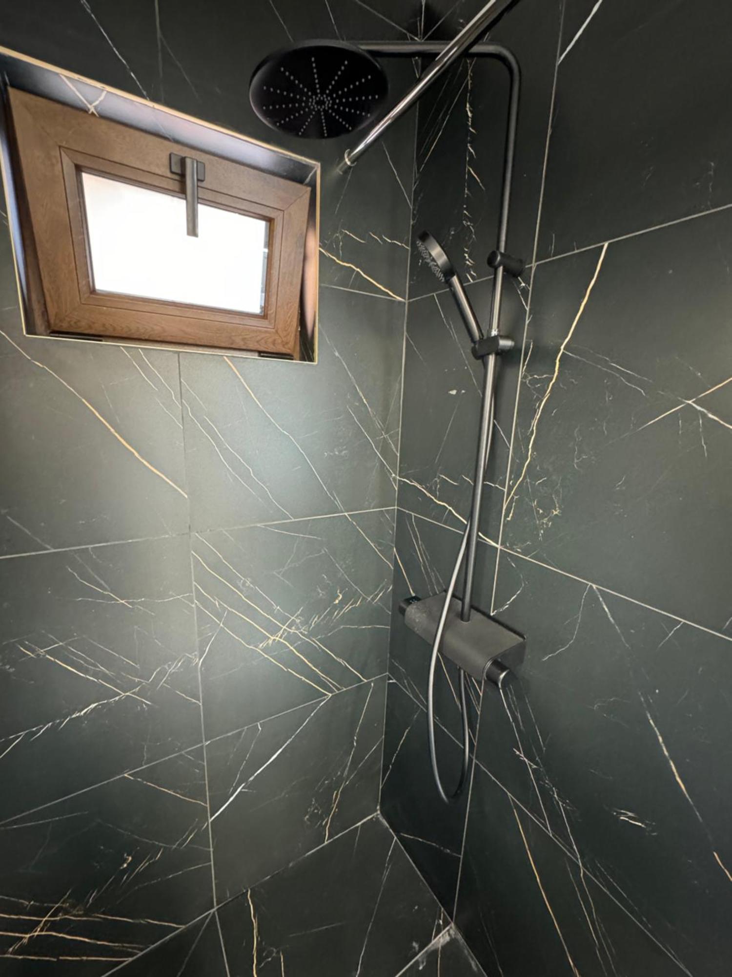 Iasi Ultra Central Apartment Self Check-In 外观 照片